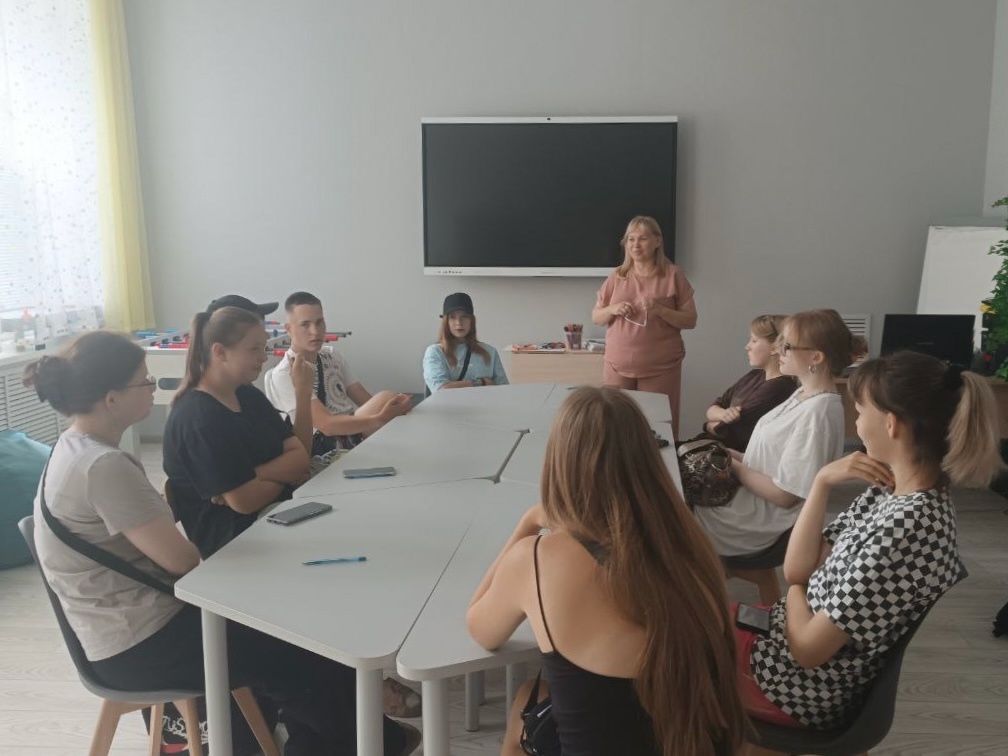 Третья летняя трудовая бригада приступила к работе