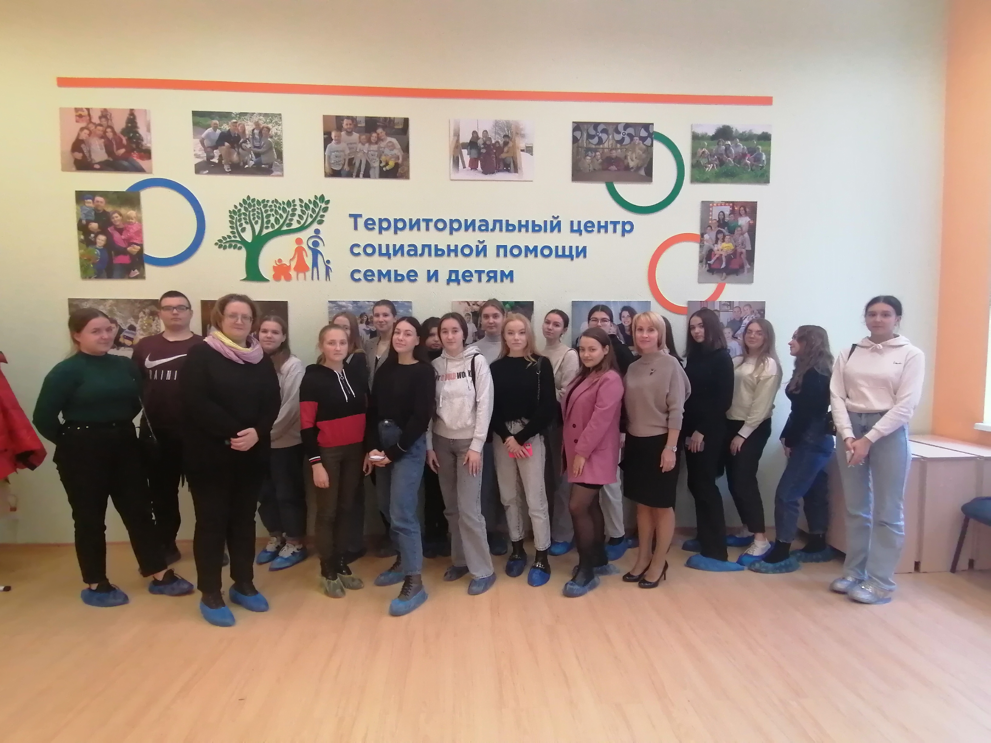 Студенты Вологодского промышленно-технологического техникума ознакомились с деятельностью Территориального центра