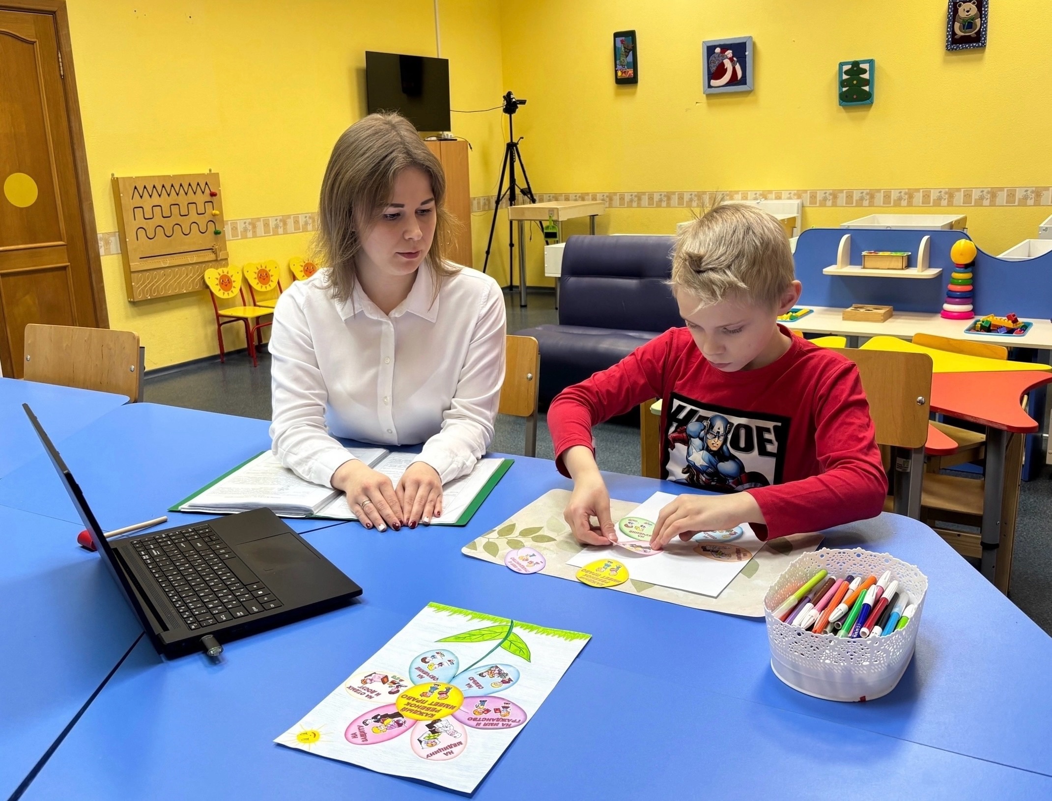 Уважаемые родители! Приглашаем Ваших детей на групповые занятия «Умники и умницы»