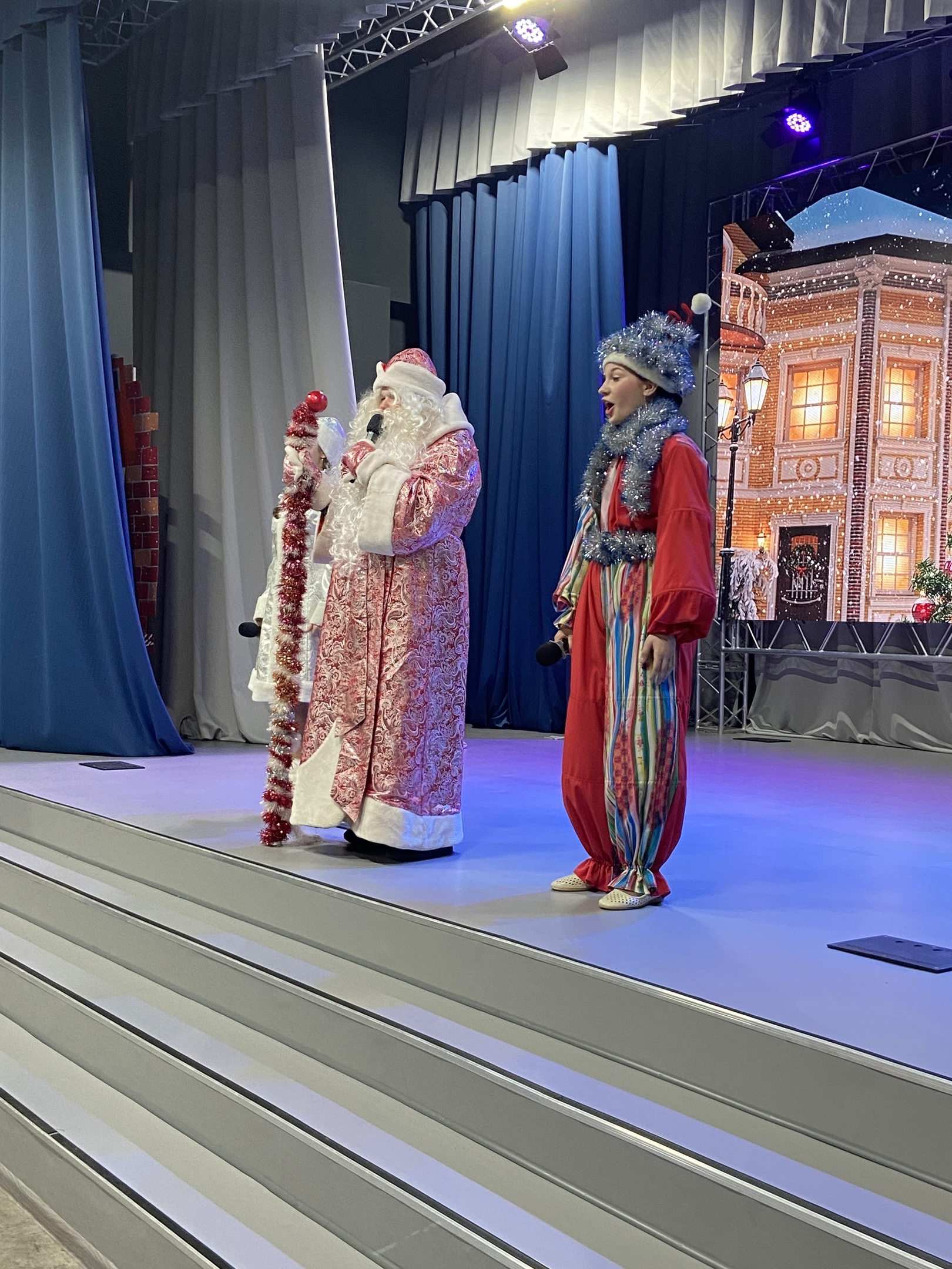 Весело и дружно встретим Новый год