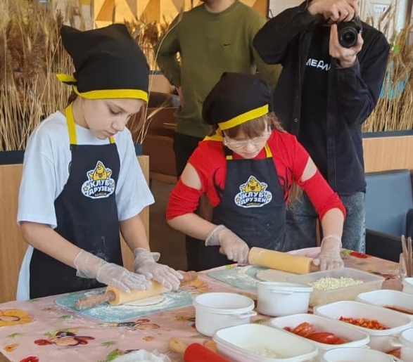 Незабываемое путешествие в мир приготовления пиццы!