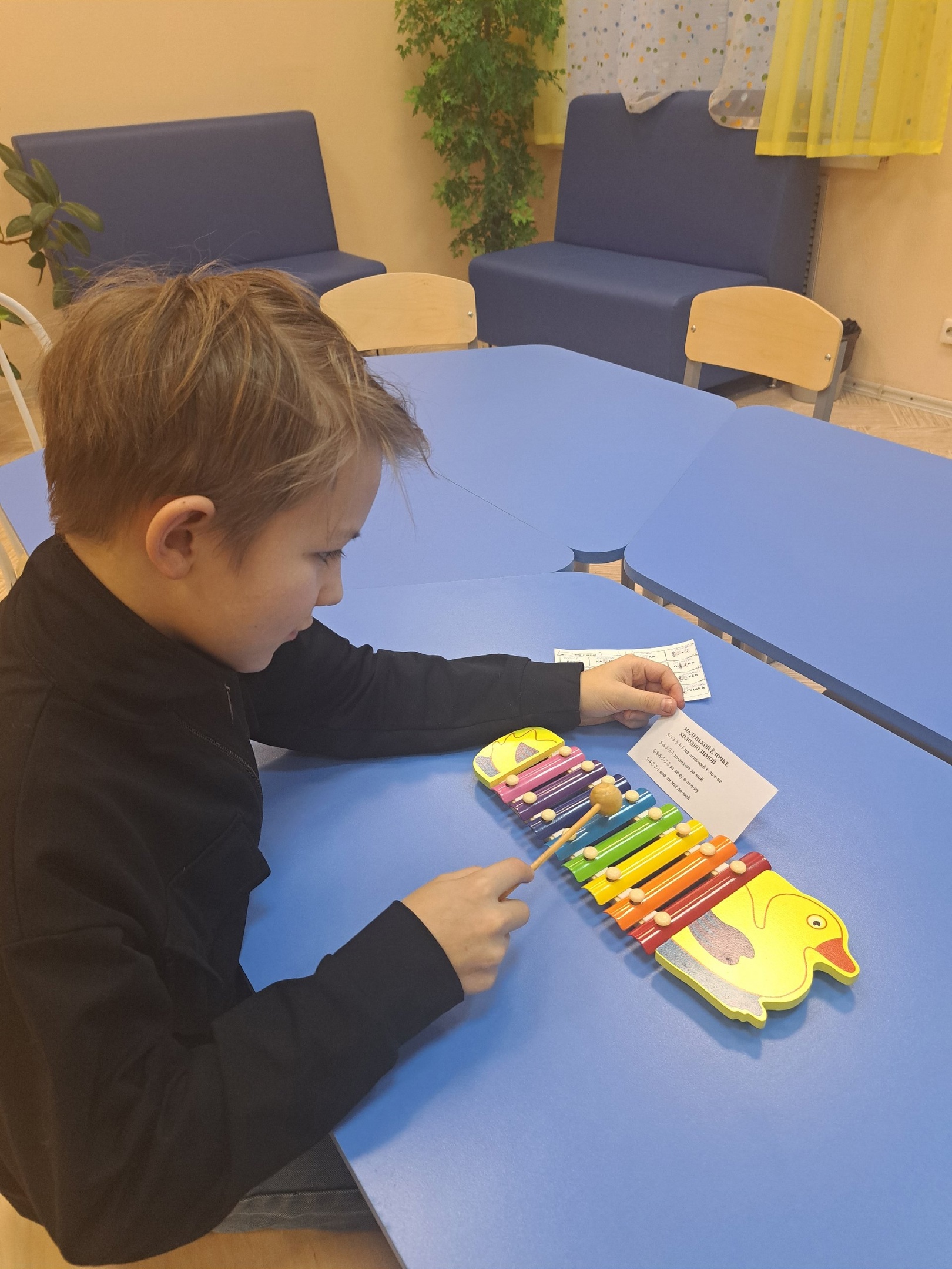 Уважаемые родители, приглашаем ваших детей на групповые занятия по программе "Музыка объединяет"