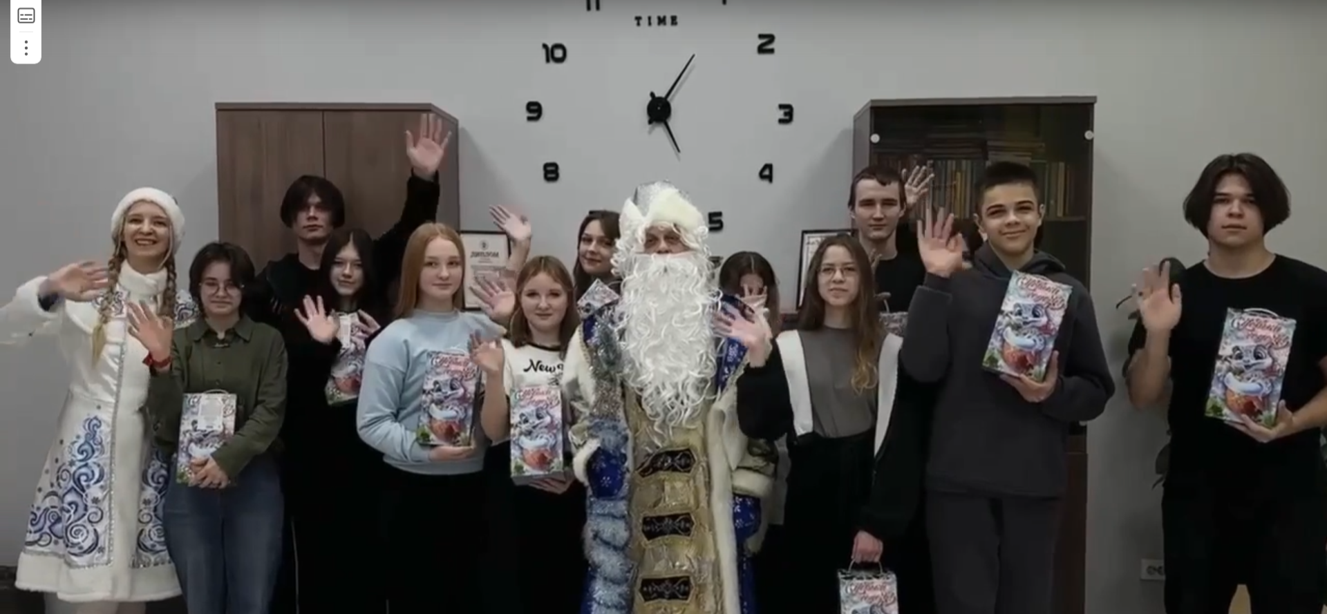 Новый год - время чудес, а взрослые дети нуждаются в сказке не меньше, чем малыши