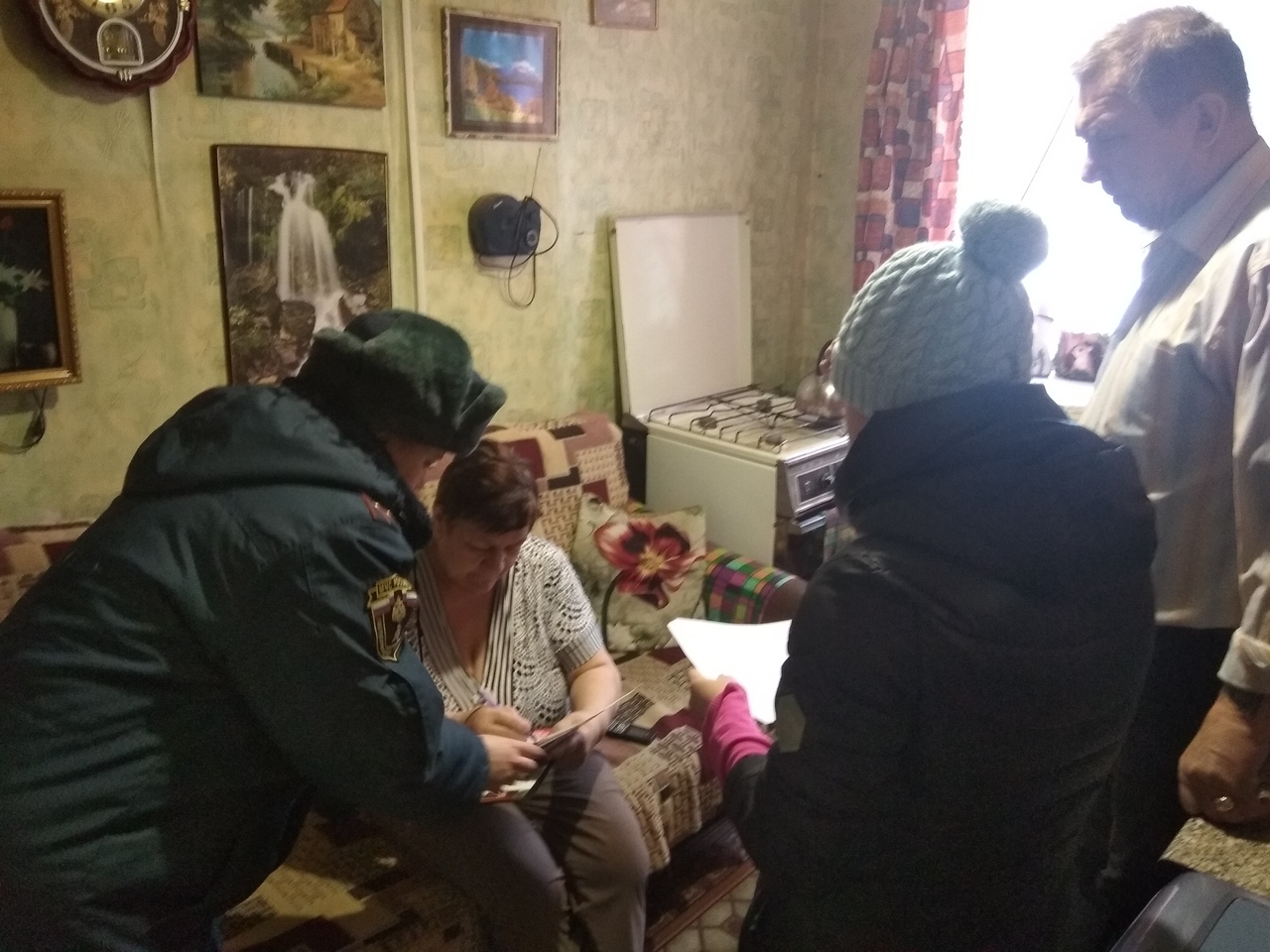 Профилактический рейд по пожарной безопасности в семьях жителей Вологодского района