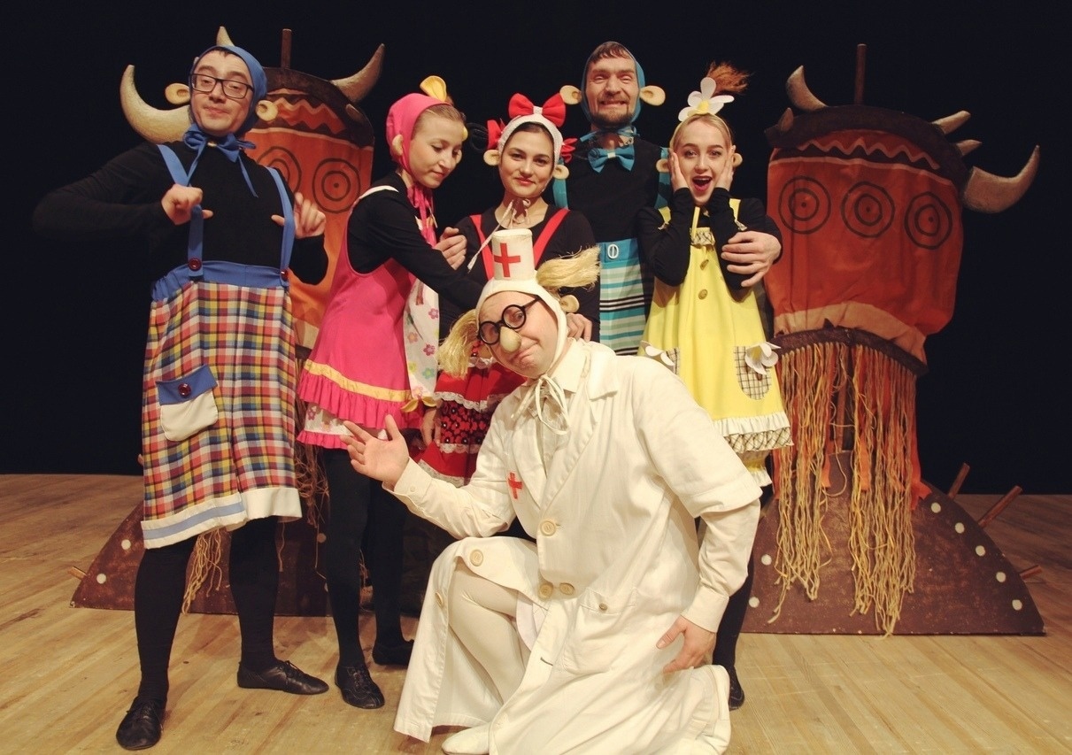 Семьи с детьми посетили Вологодский областной театр-кукол «Теремок»