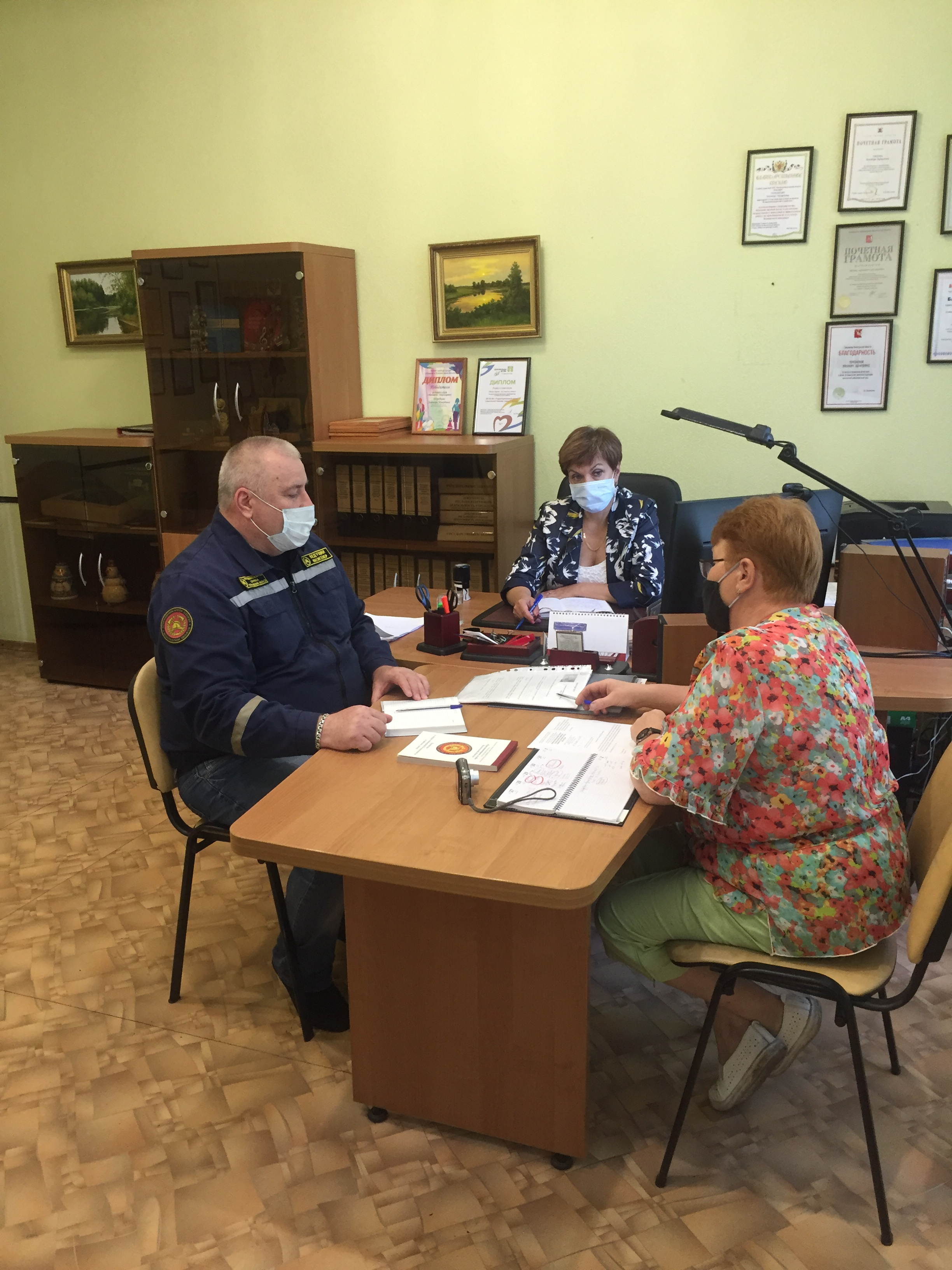 Шесть многодетных семей Вологодского района получат бесплатно автономные пожарные извещатели в рамках областного проекта  «Безопасный дом -2020»
