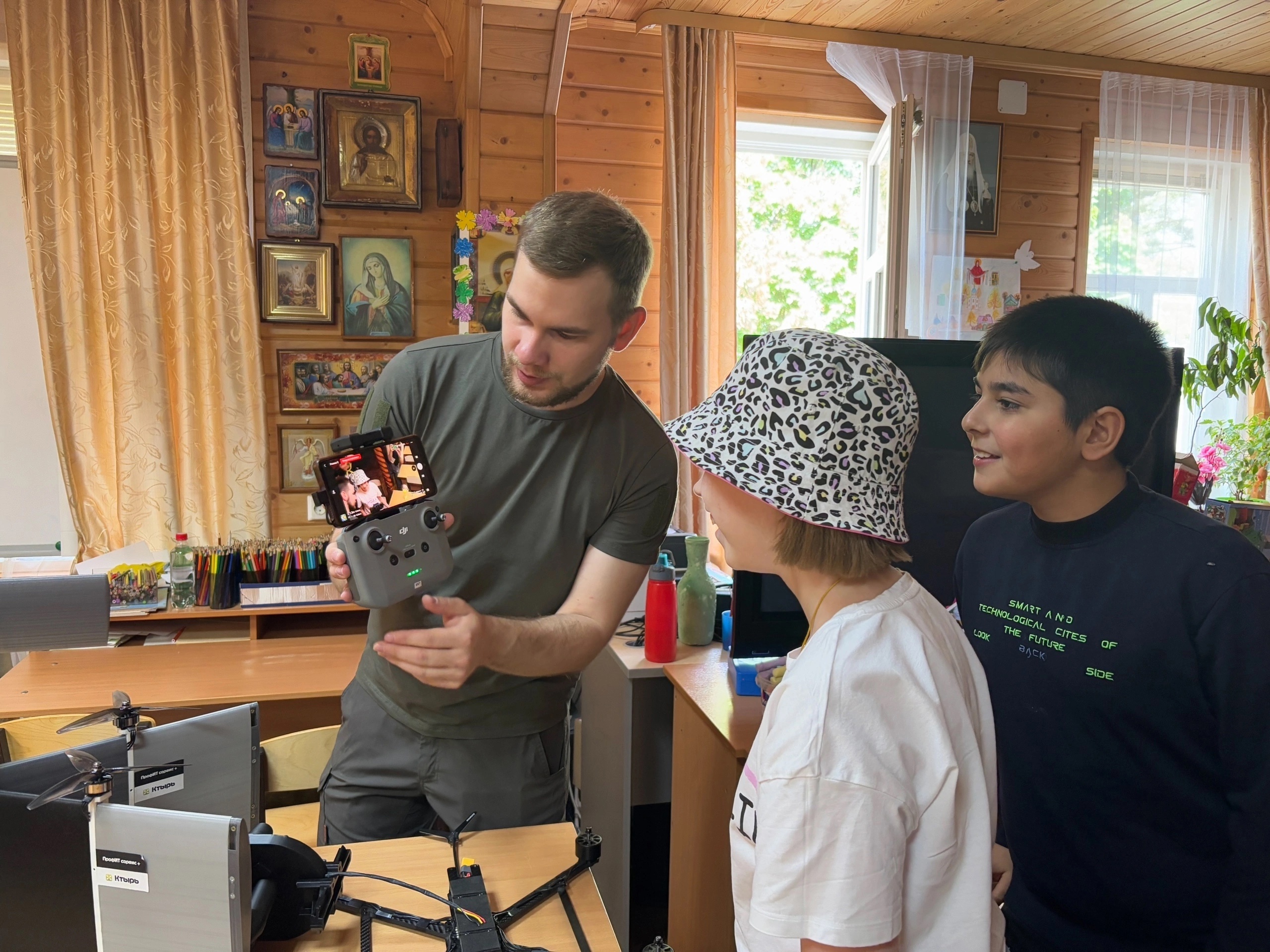 Знакомство с дронами