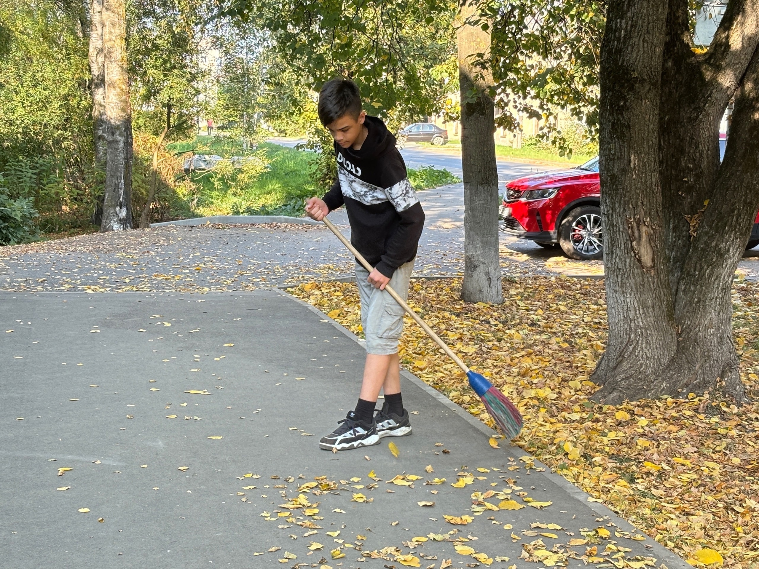 Завершились трудовые будни подростков